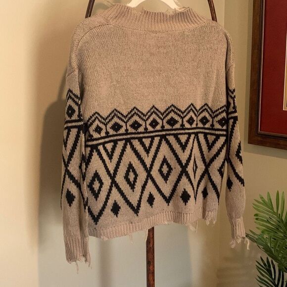 Buckle Deconstructed Sweater NWOT - Picture 6 of 6